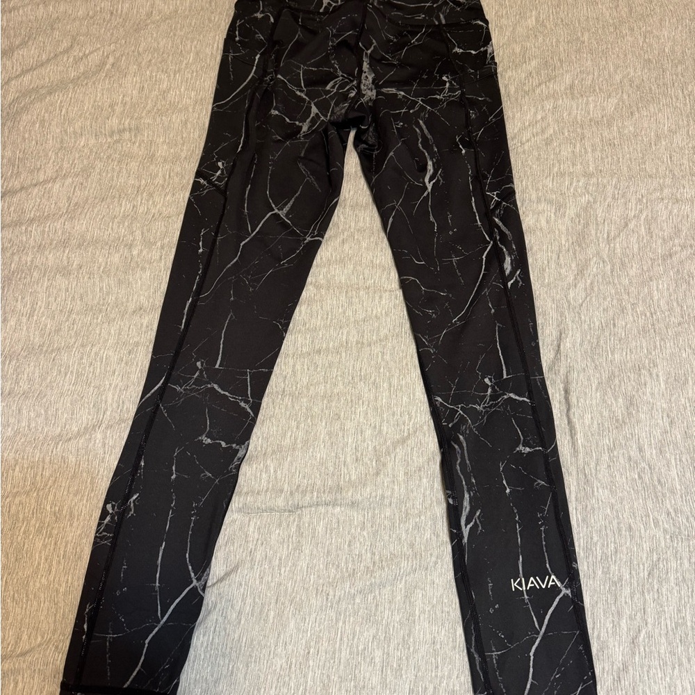 Black Marble Women's Leggings